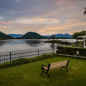 ***** Resort Tatsaraasa & Spa, India